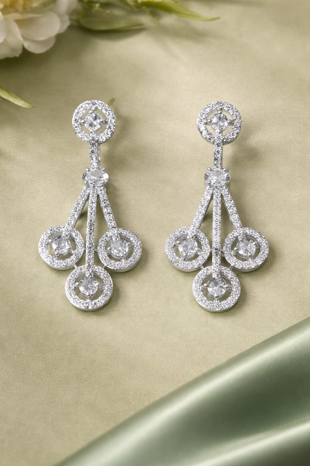 Elegant Diamond Look Necklace Set with Earrings